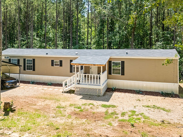 87 Dusty Rd, Tallassee, AL 36078