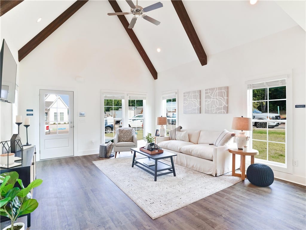 1062 HUNTERS, Opelika, AL, 36801, Not subject property, but is a similar one previou