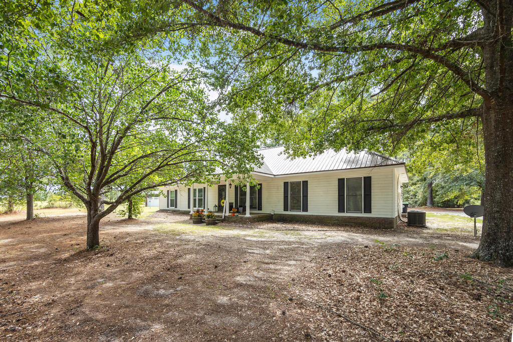 183 Hickory Nut Hollow, Box Springs, GA 31801