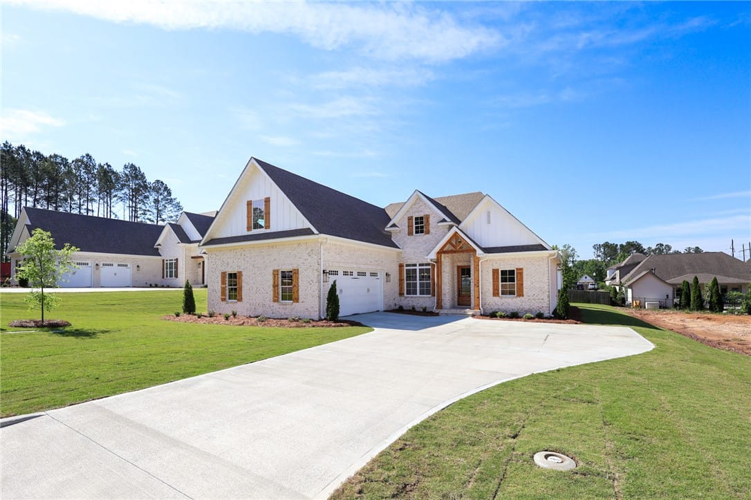 2315 Dalby Pl, Opelika, AL 36804