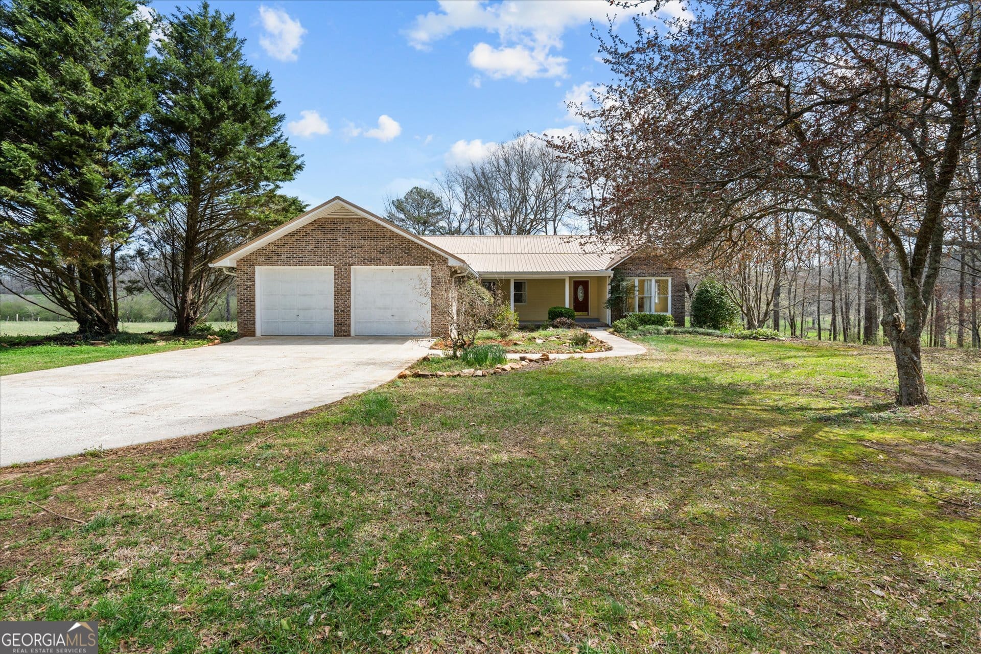 1789 Co Rd 16, Roanoke, AL 36274