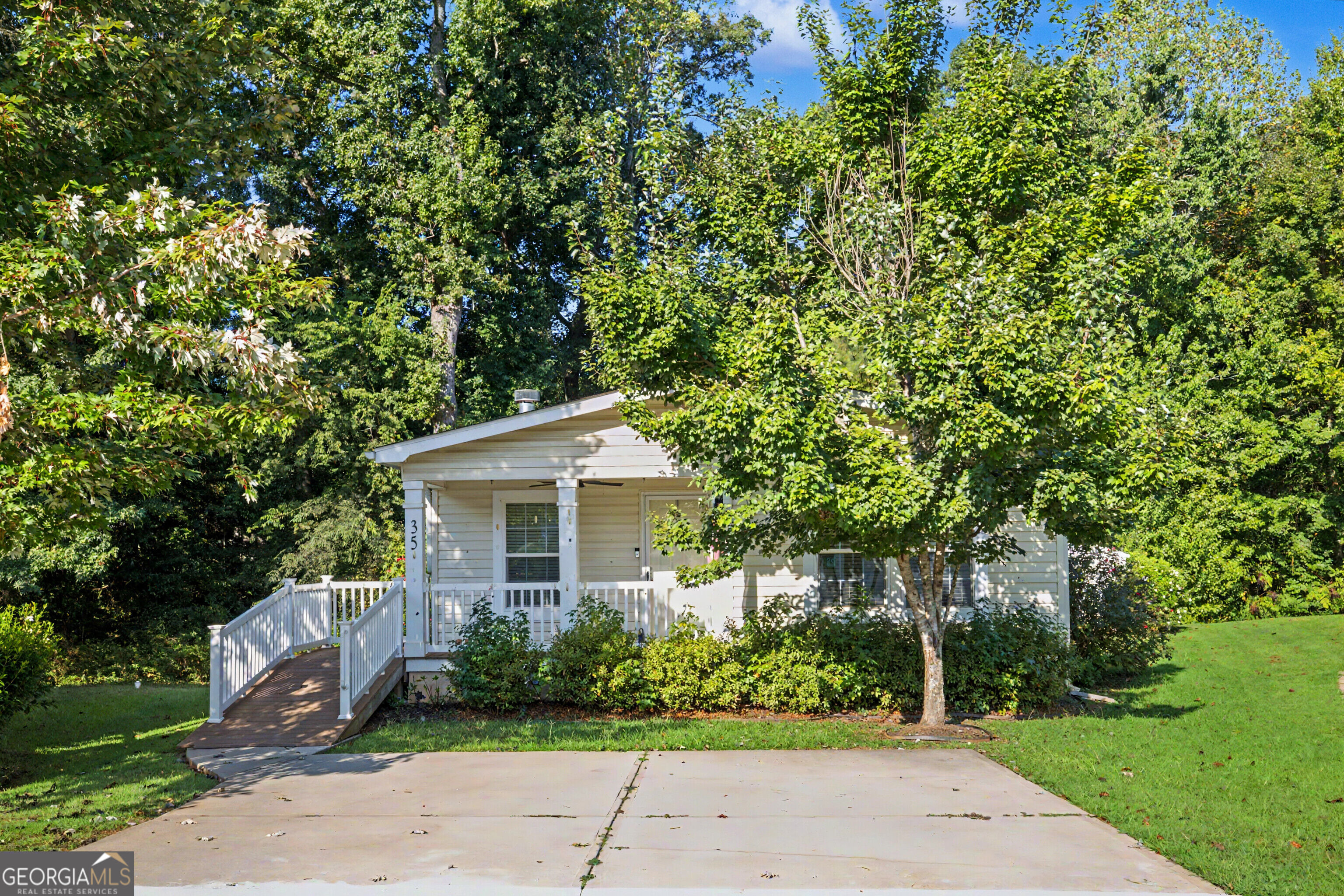 35 Redwood Cir, Newnan, GA 30263, USA
