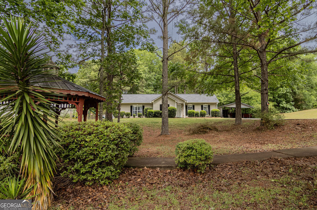 61 Nantucket Dr, LaGrange, GA 30241