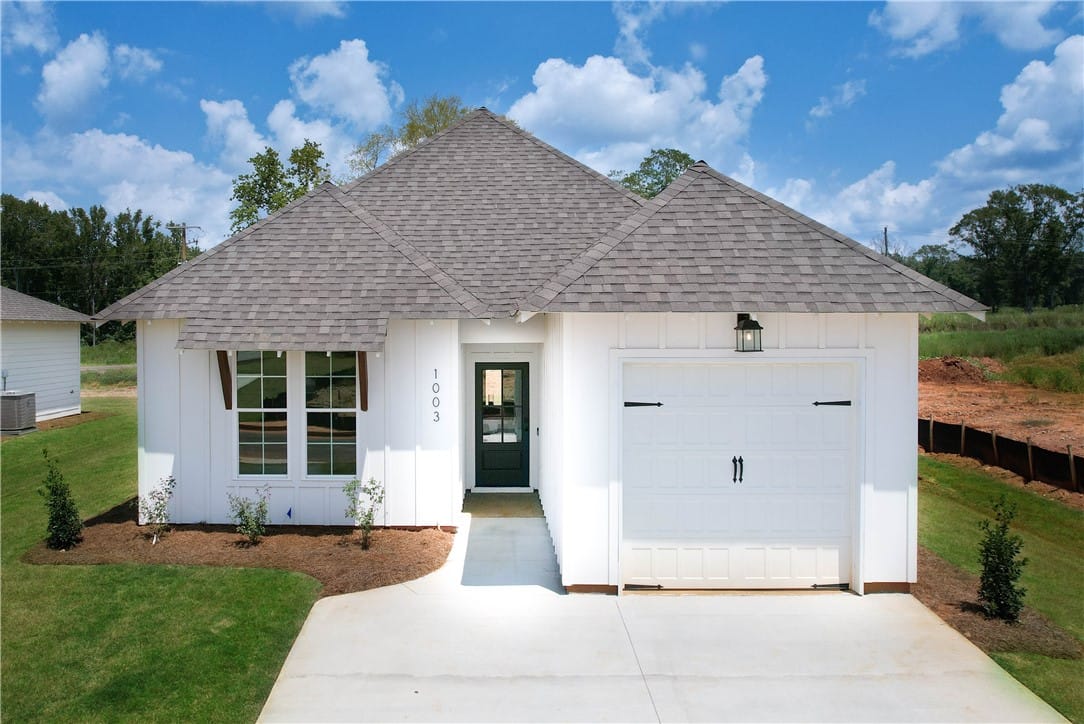 1003 CROSSING, Valley, AL, 36854