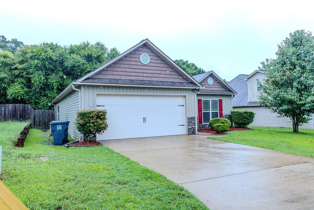2814 Nancy Dr, Phenix City, AL 36870