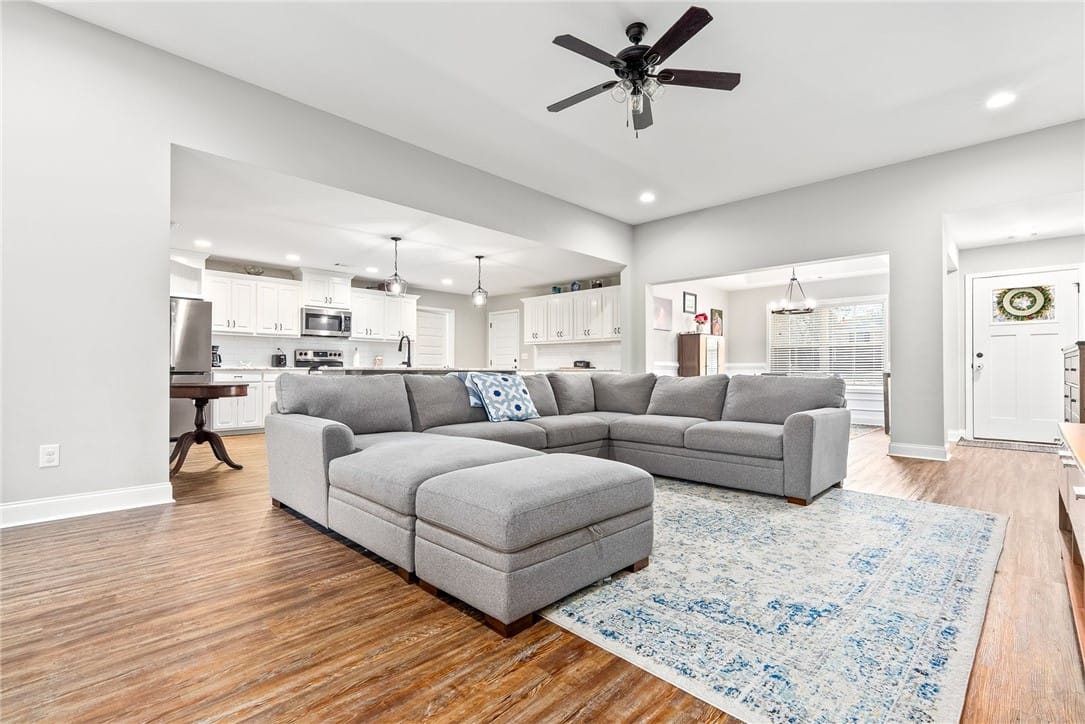 1407 Lowndes St, Opelika, AL 36801, USA — Photo 3