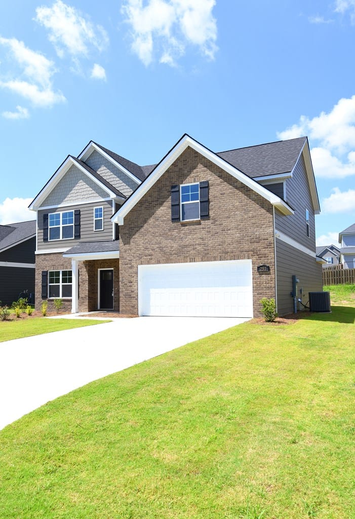 Oaks Ct, Smiths Station, AL 36877