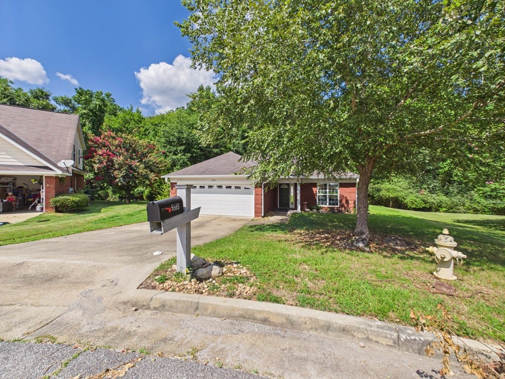 5513 River Rock Ct, Columbus, GA 31907