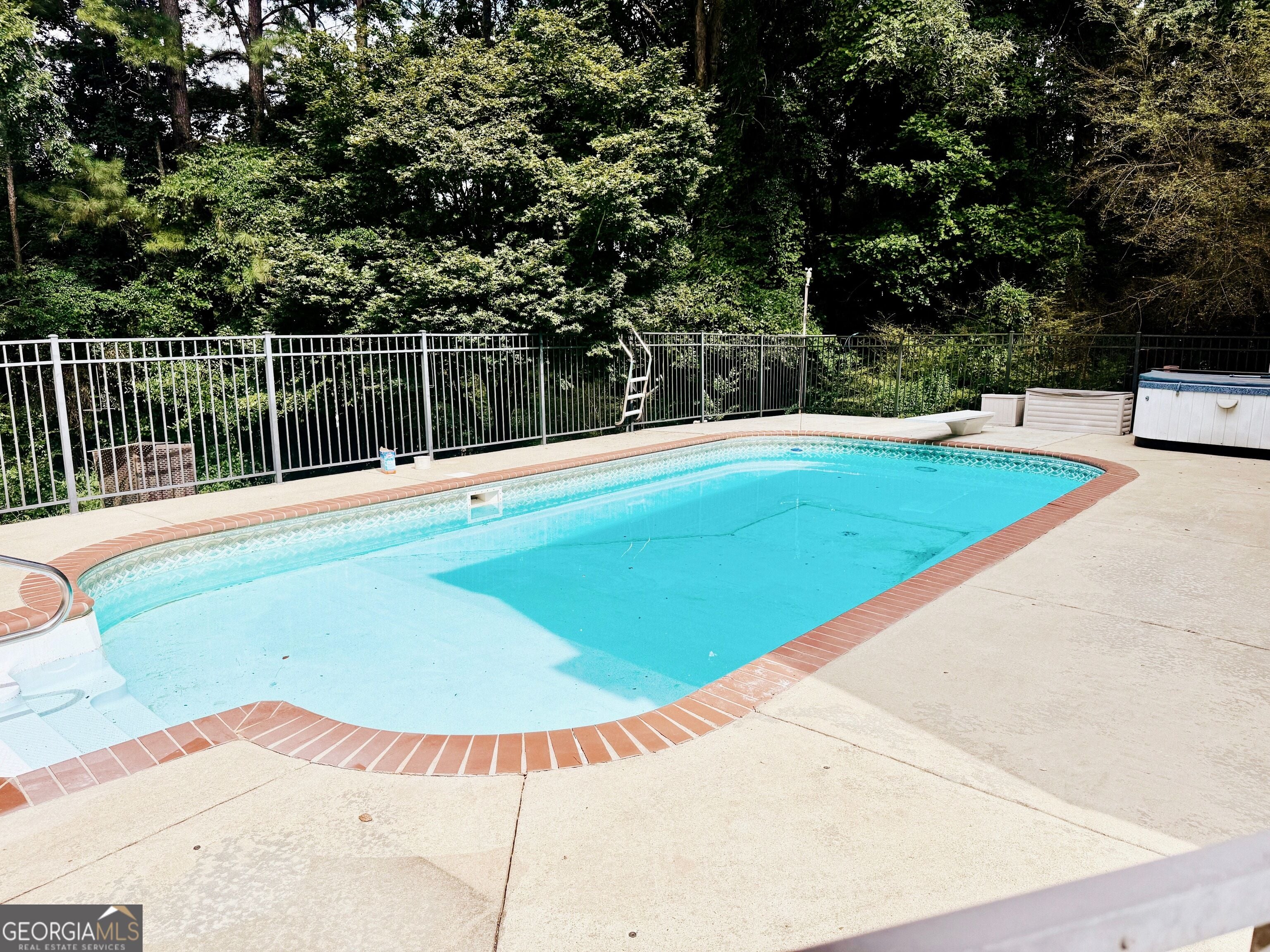 206 Sturbridge Dr, LaGrange, GA 30240