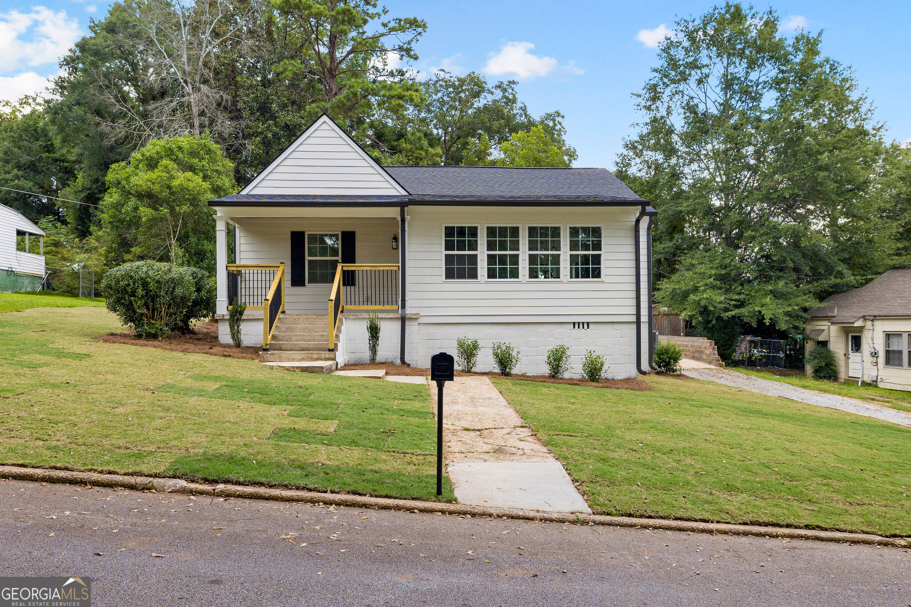 103 Carden St, Hogansville, GA 30230