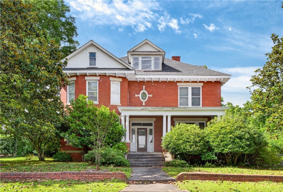483 Holley Ave, Camp Hill, AL 36850