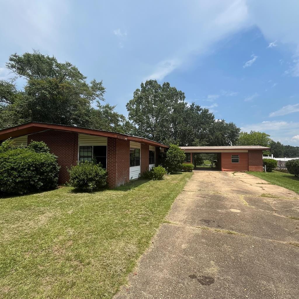 2004 North Riverview Circle, Albany, GA, 31705