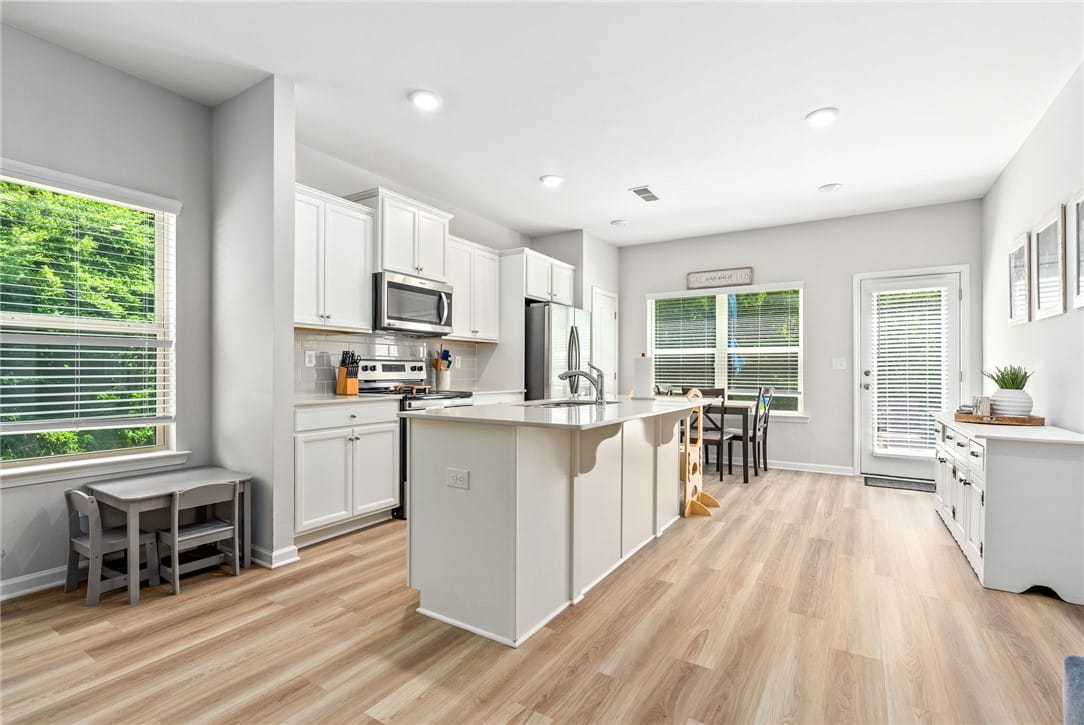 865 Lismore Dr, Opelika, AL 36804, Step inside to an open, functional floor plan desi