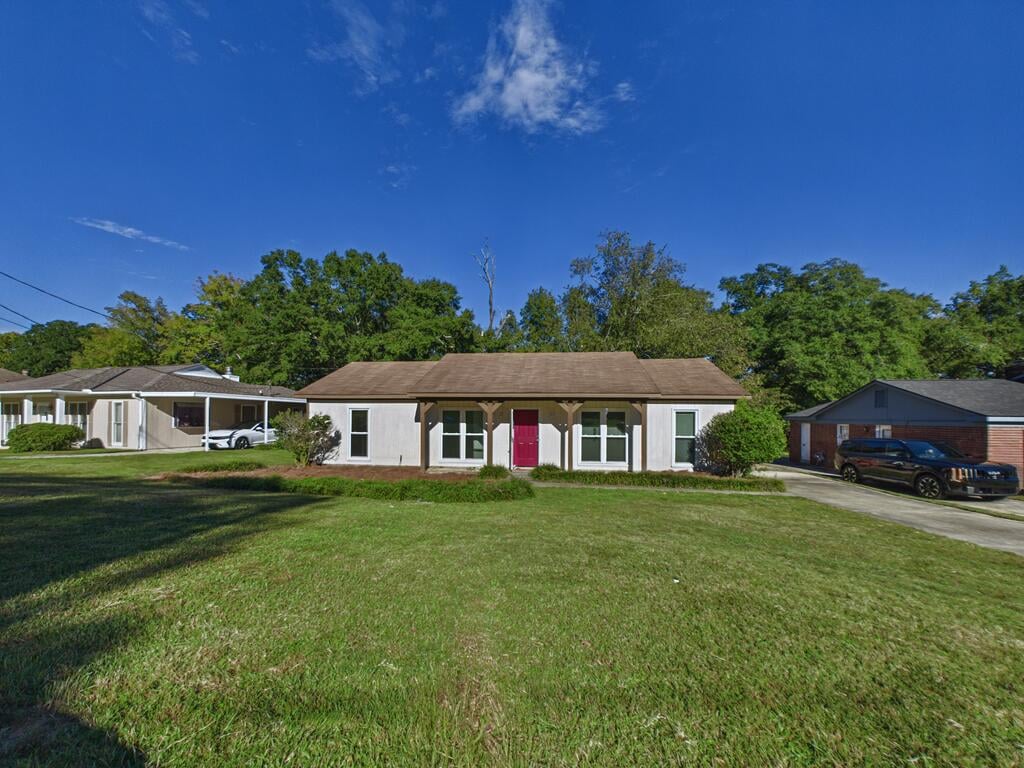5324 Brookview Dr, Columbus, GA 31907