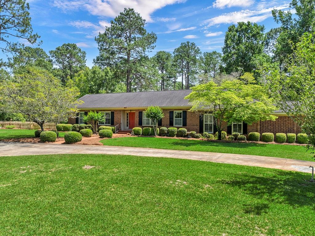 3802 Quail Hollow Rd, Albany, GA 31721