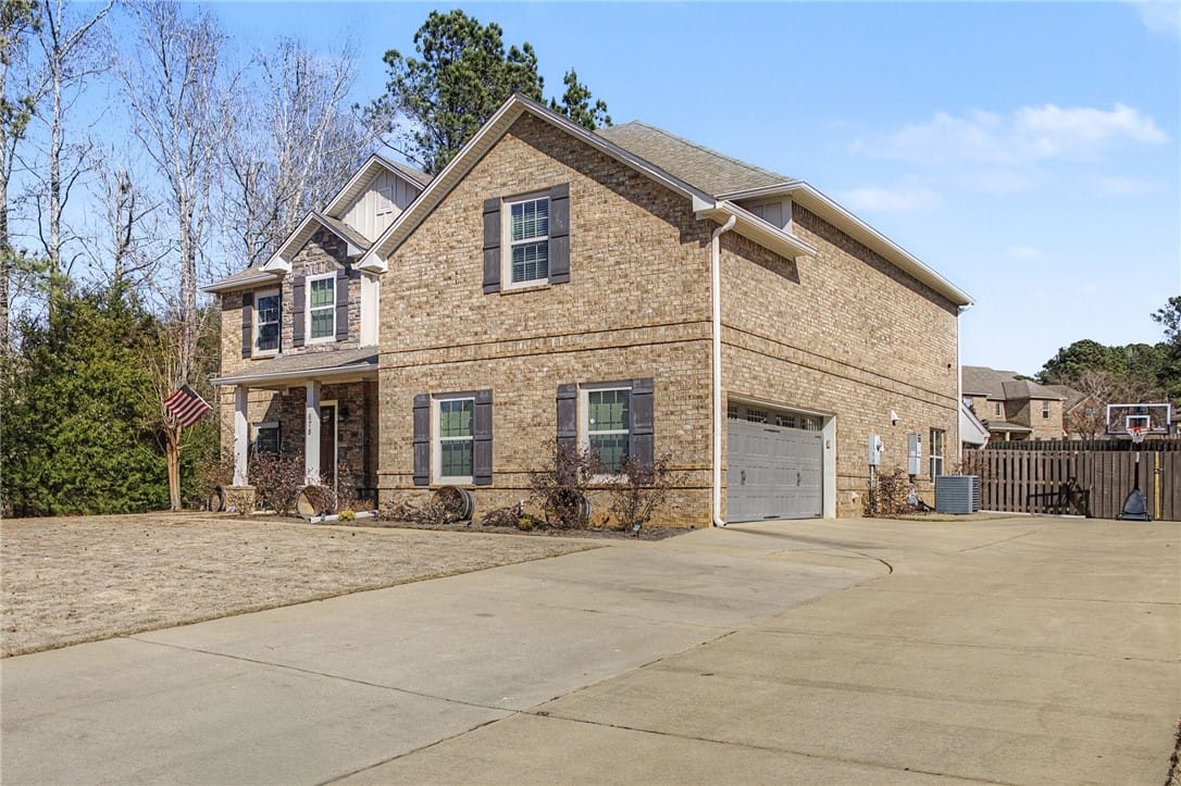 678 Banbury St, Auburn, AL 36832, USA — Photo 2