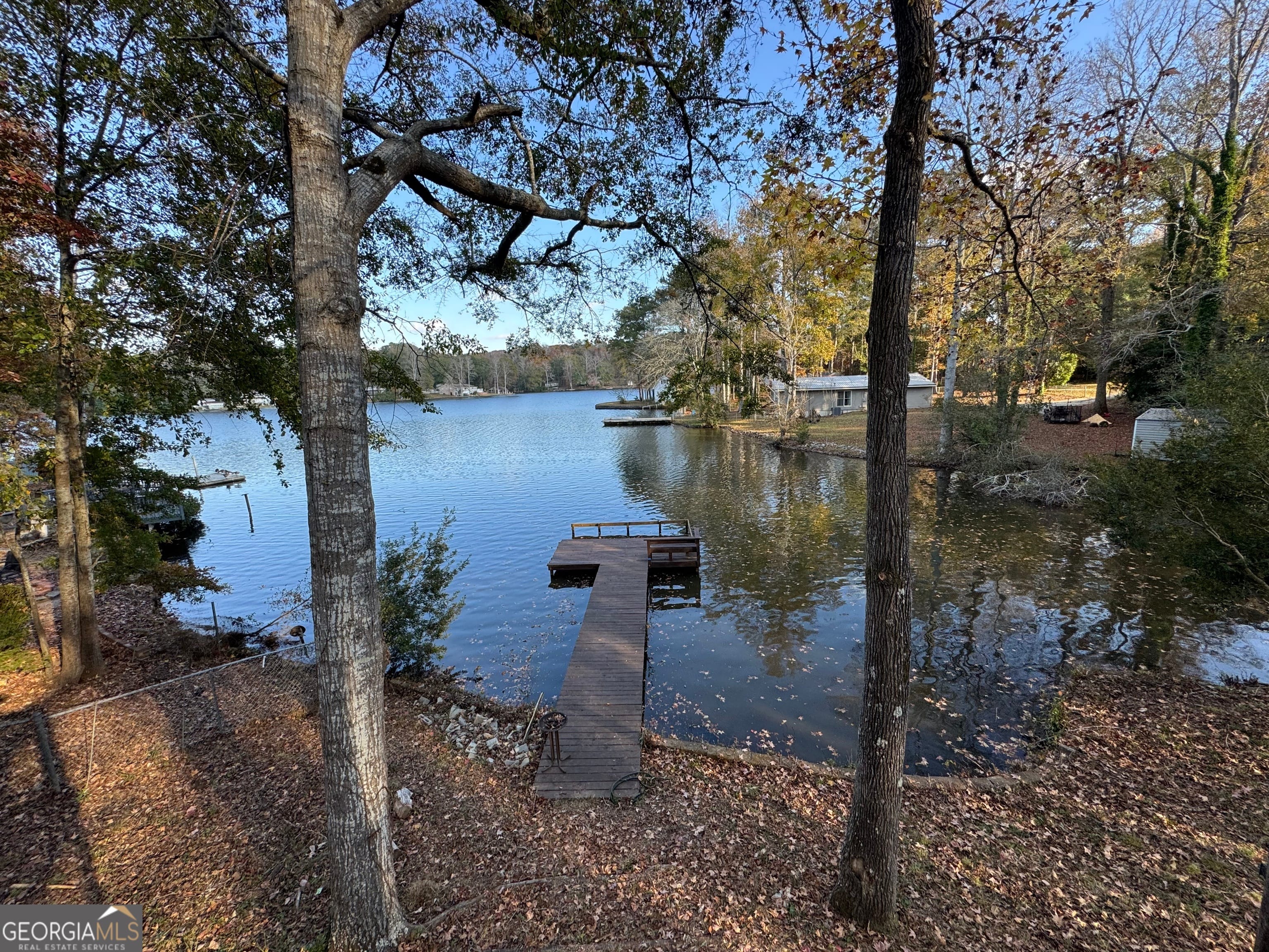 215 Poplar Cir, West Point, GA 31833