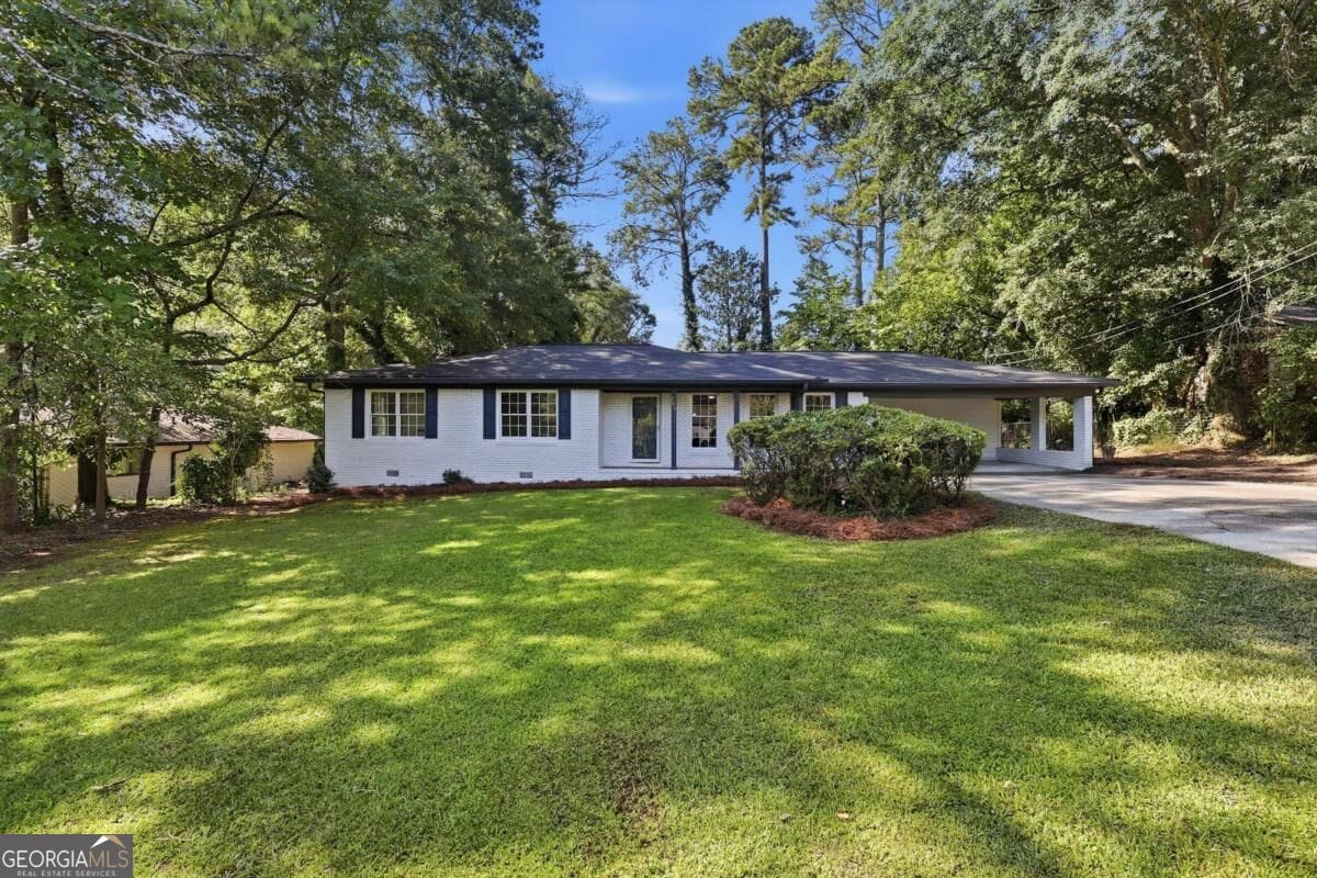 169 Robin Hood Dr, Newnan, GA 30263