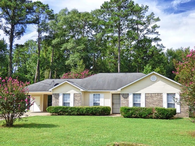 1303 6th Place South, Phenix City, AL, 36869