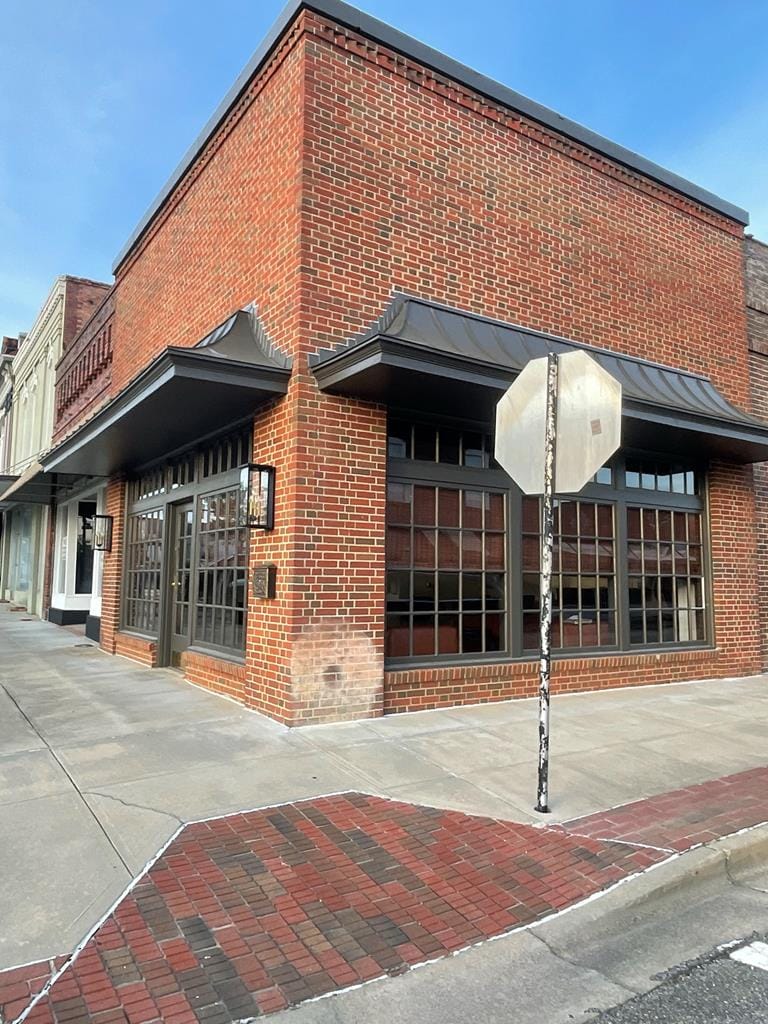 112 N Isabella St, Sylvester, GA 31791
