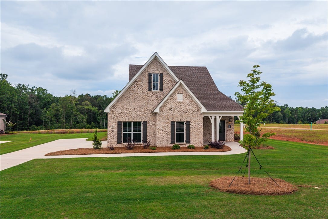 1890 Long Leaf Ln, Opelika, AL 36801