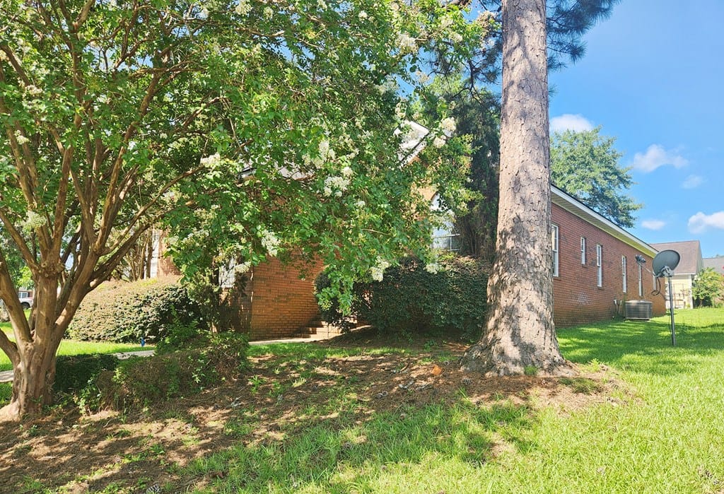 1817 Regalwood Dr, Albany, GA 31721