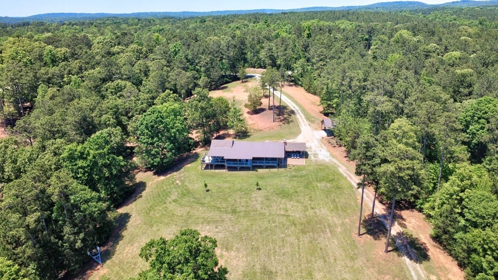 345 Hinton Dr, Hamilton, GA 31811