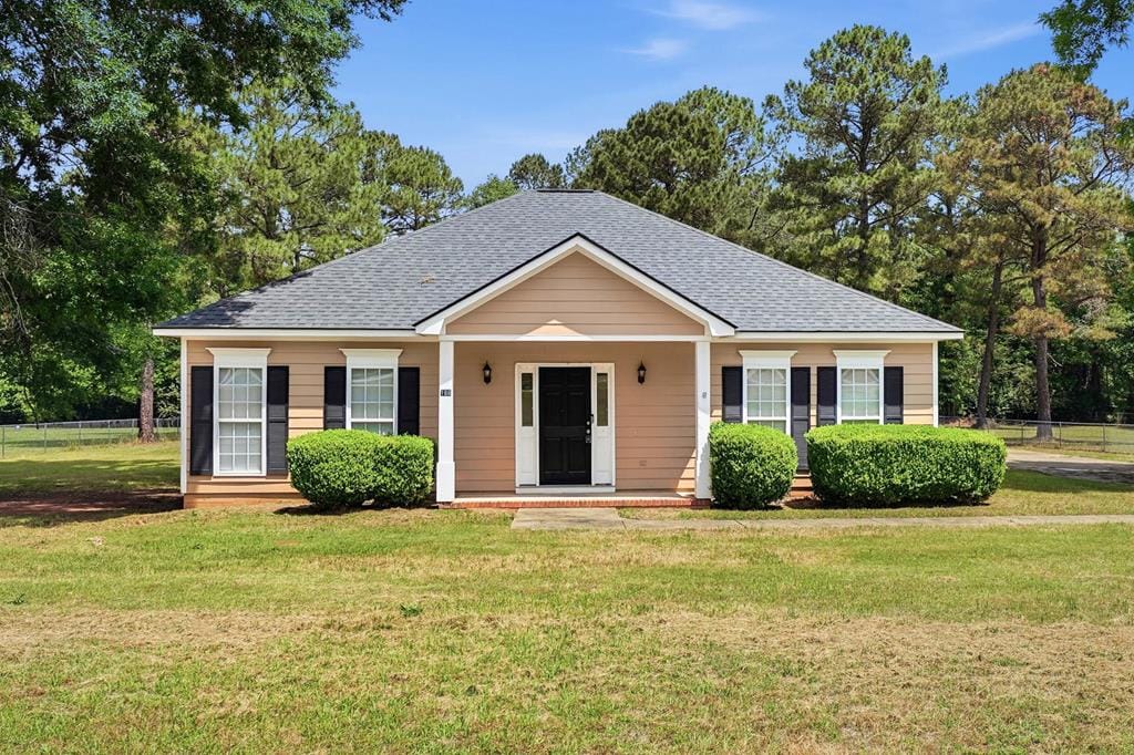 168 Marlow Ln, Albany, GA 31721
