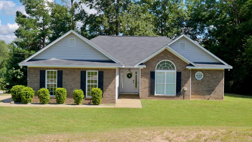 2 Cypress Ct, Phenix City, AL 36869