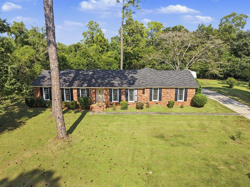 2108 Chatham Dr, Albany, GA 31721