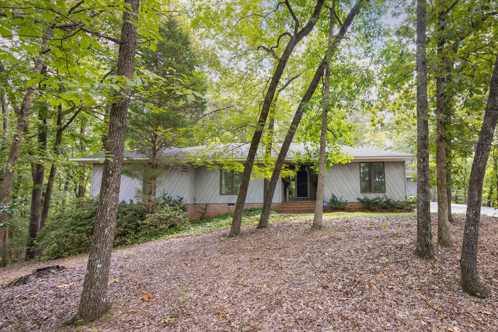 17 Moses Pl, Phenix City, AL 36869