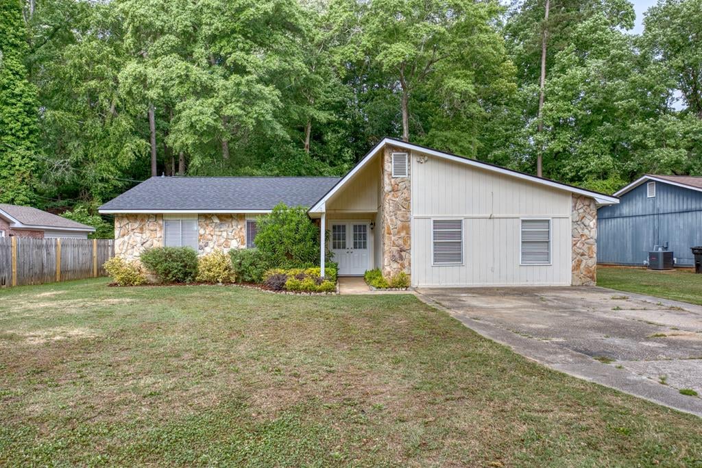 6517 Charter Oaks Cir, Columbus, GA 31909
