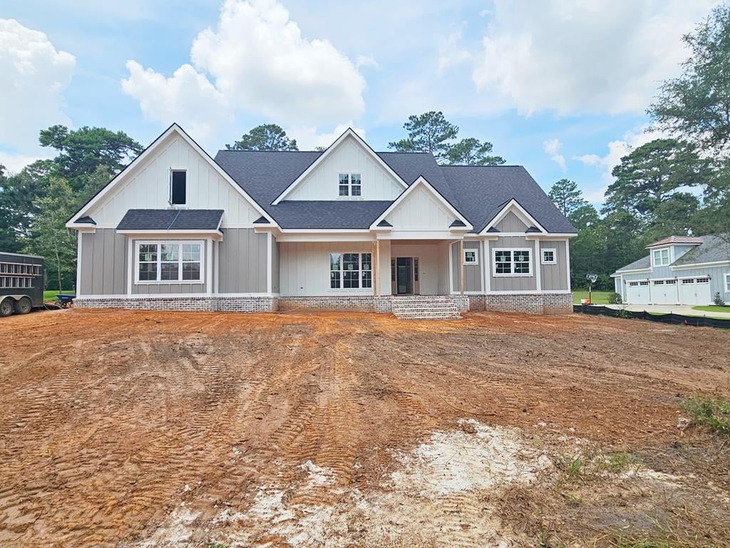 126 Pointer Dr, Leesburg, GA 31763
