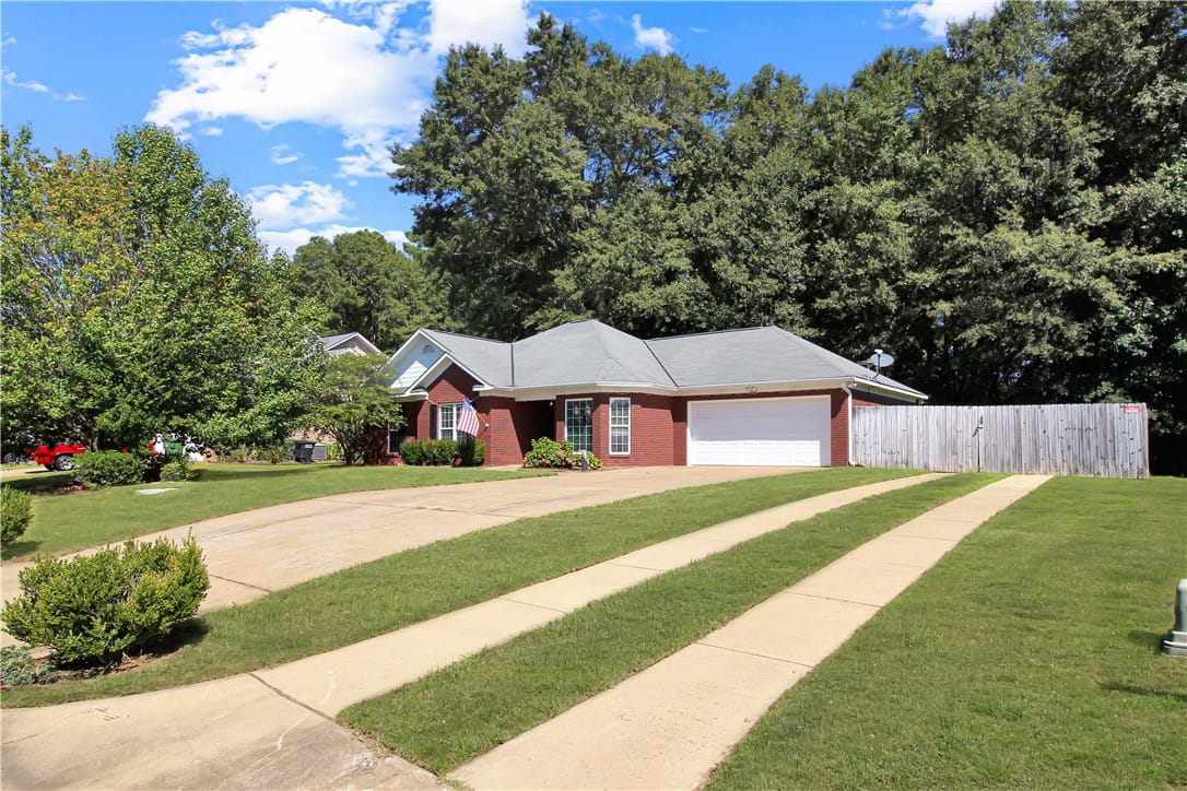 202 COVE CREEK, Opelika, AL, 36804