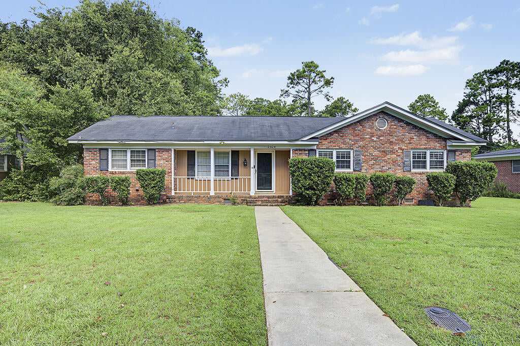 2424 Whispering Pines Cir, Albany, GA 31707