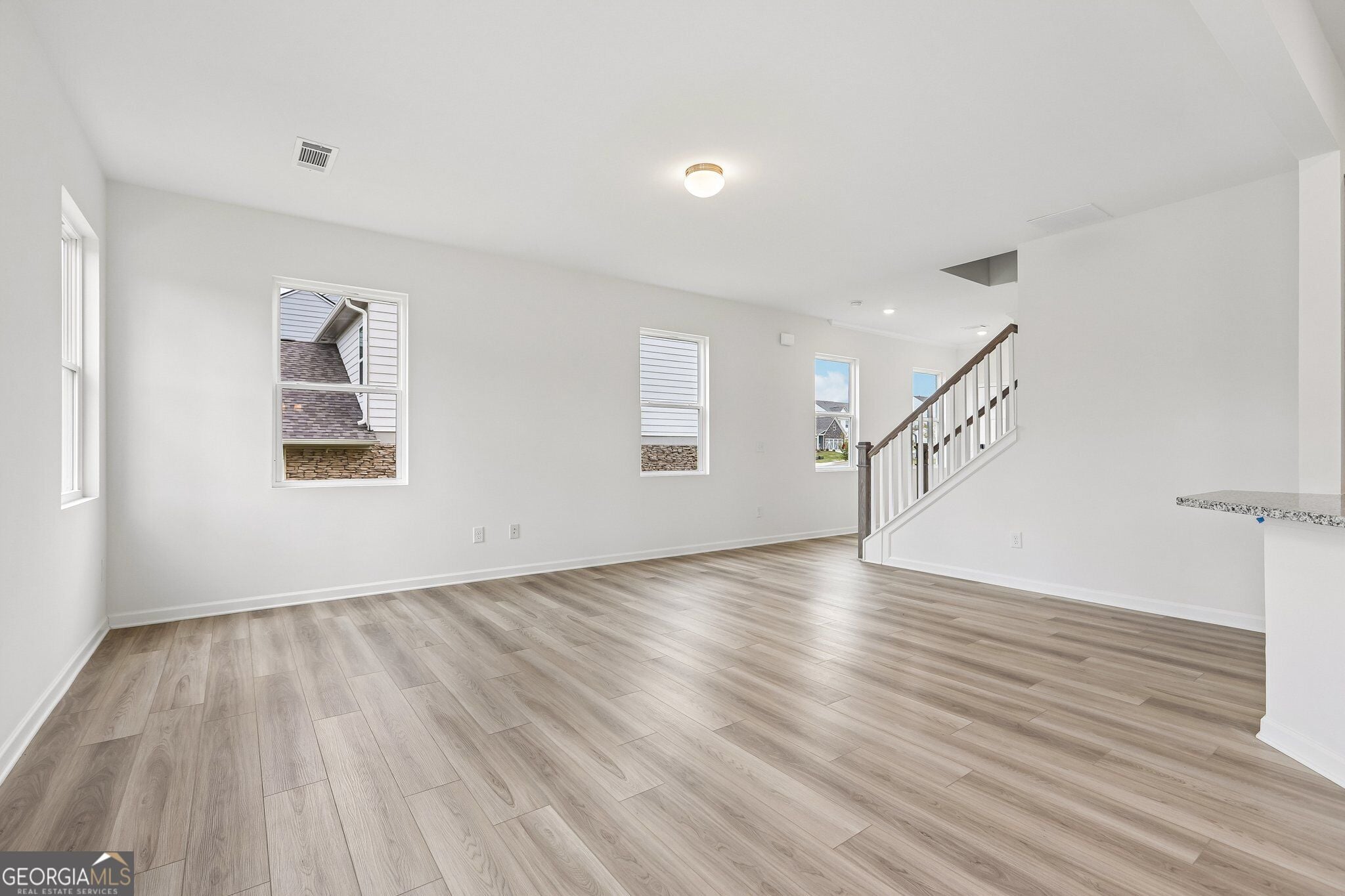 18 Umber Ln, Newnan, GA 30263