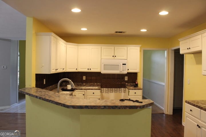 202 Foxdale Ct, LaGrange, GA 30240