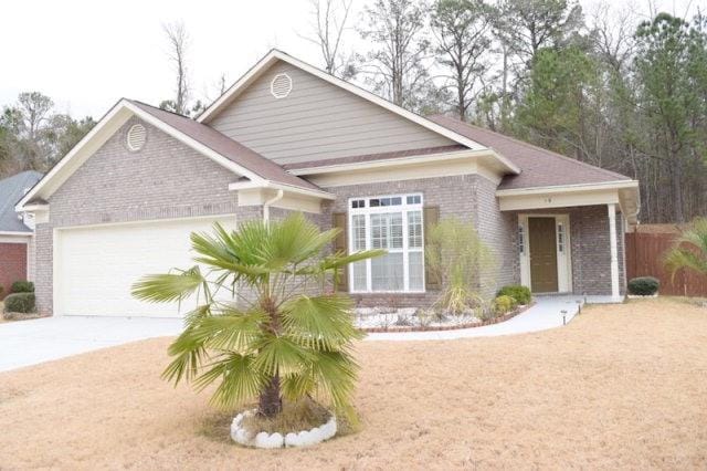 19 Devonshire Dr, Phenix City, AL 36870, USA — Photo 1