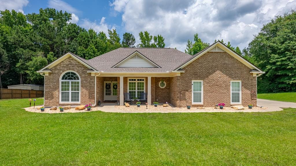 28 W Teddy Bear Ln, Waverly Hall, GA 31831