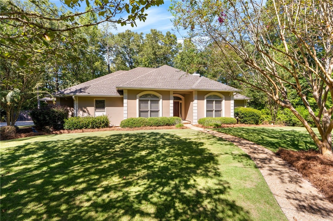 638 Woody Dr, Auburn, AL 36832