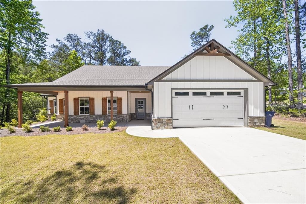 1781 Lee Road 288, Smiths Station, AL 36877