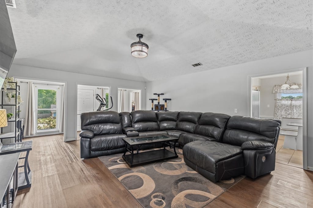 4201 Pickering Dr, Columbus, GA 31907