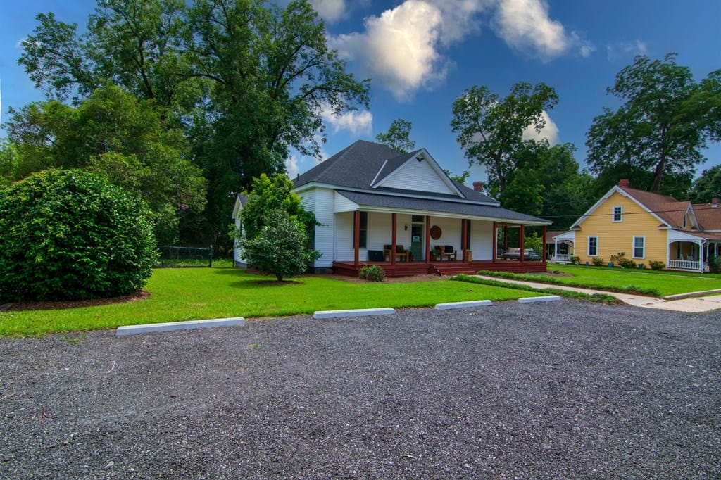 322 Fort Ln, Hamilton, GA 31811