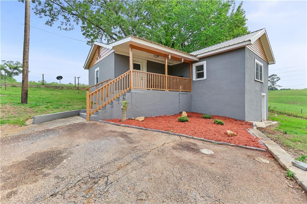 6033 Whitesville Rd, West Point, GA 31833