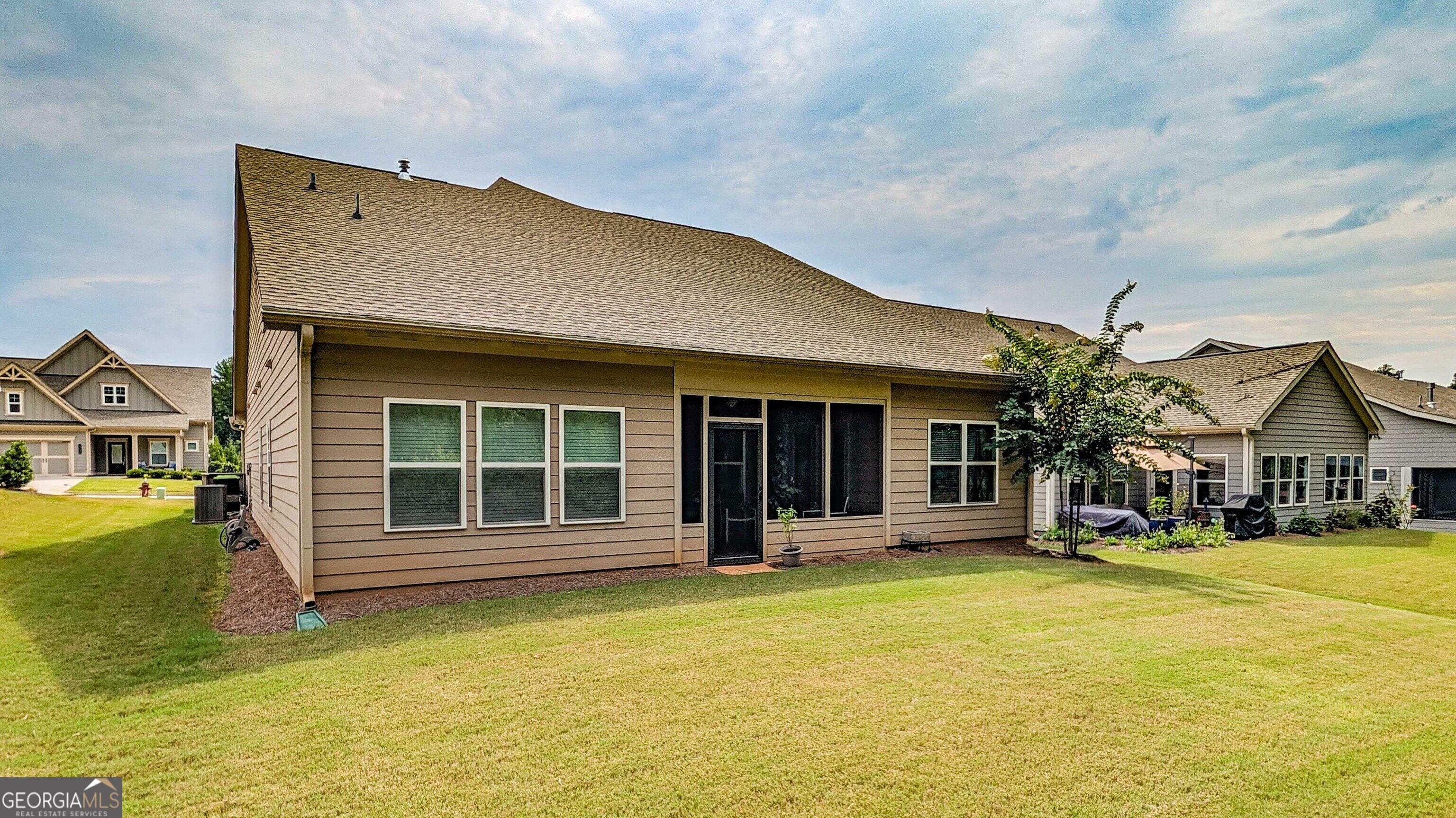 575 Timberbrook Dr, Sharpsburg, GA 30277