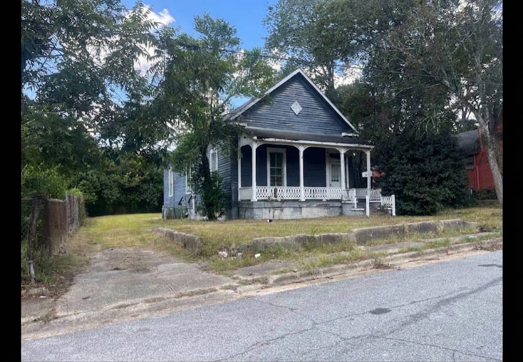 1903 10th Ct, Phenix City, AL 36867