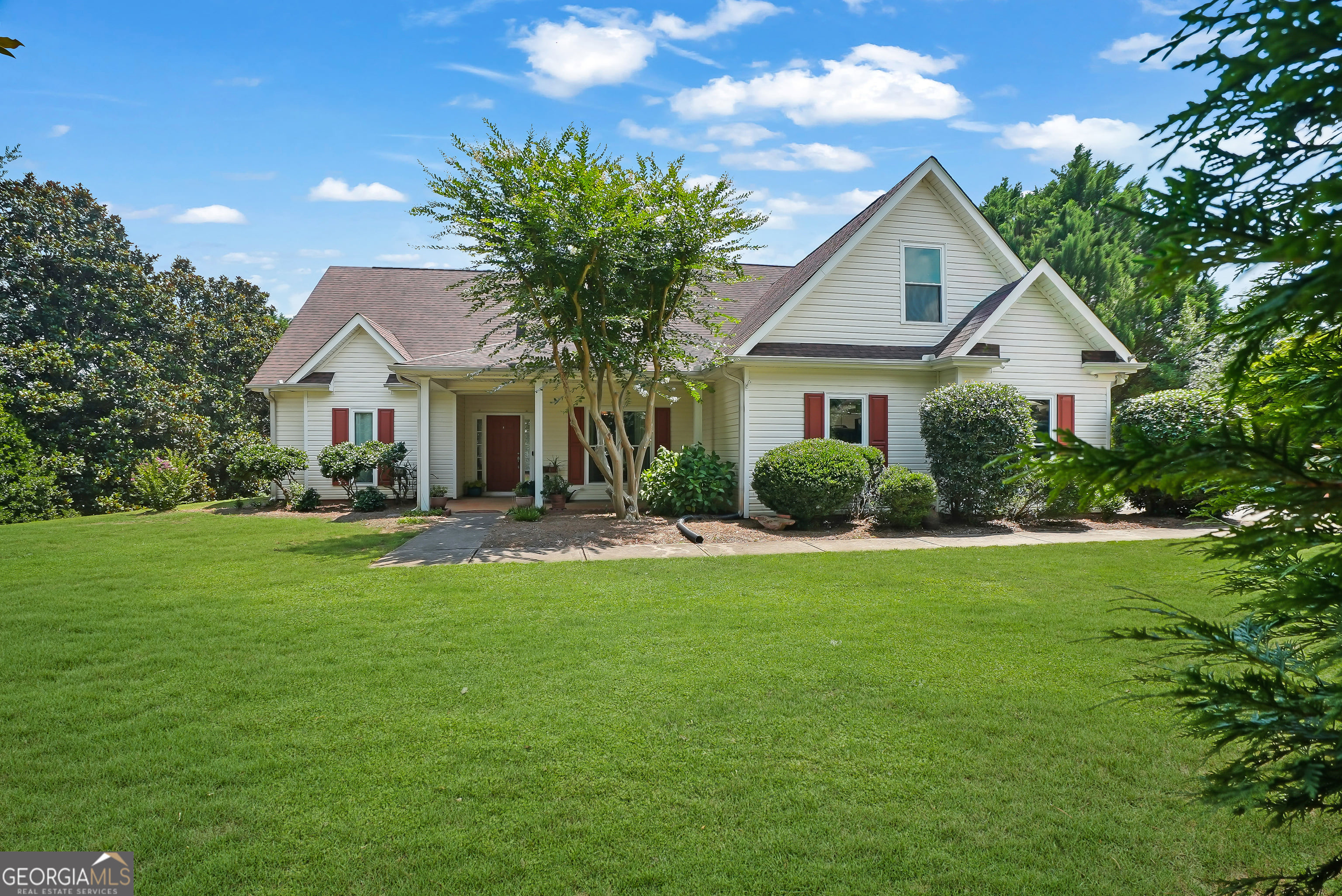 188 Meadows Ln, Senoia, GA 30276