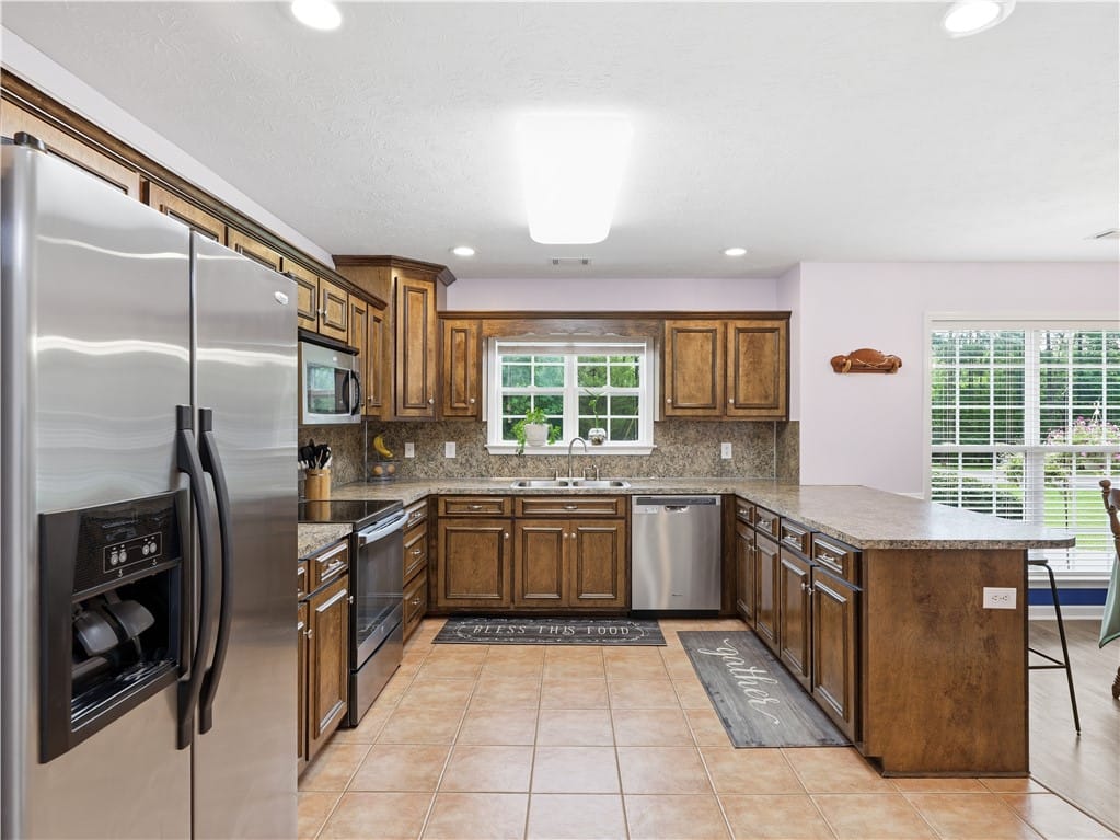 374 Lee Rd 370, Valley, AL 36854