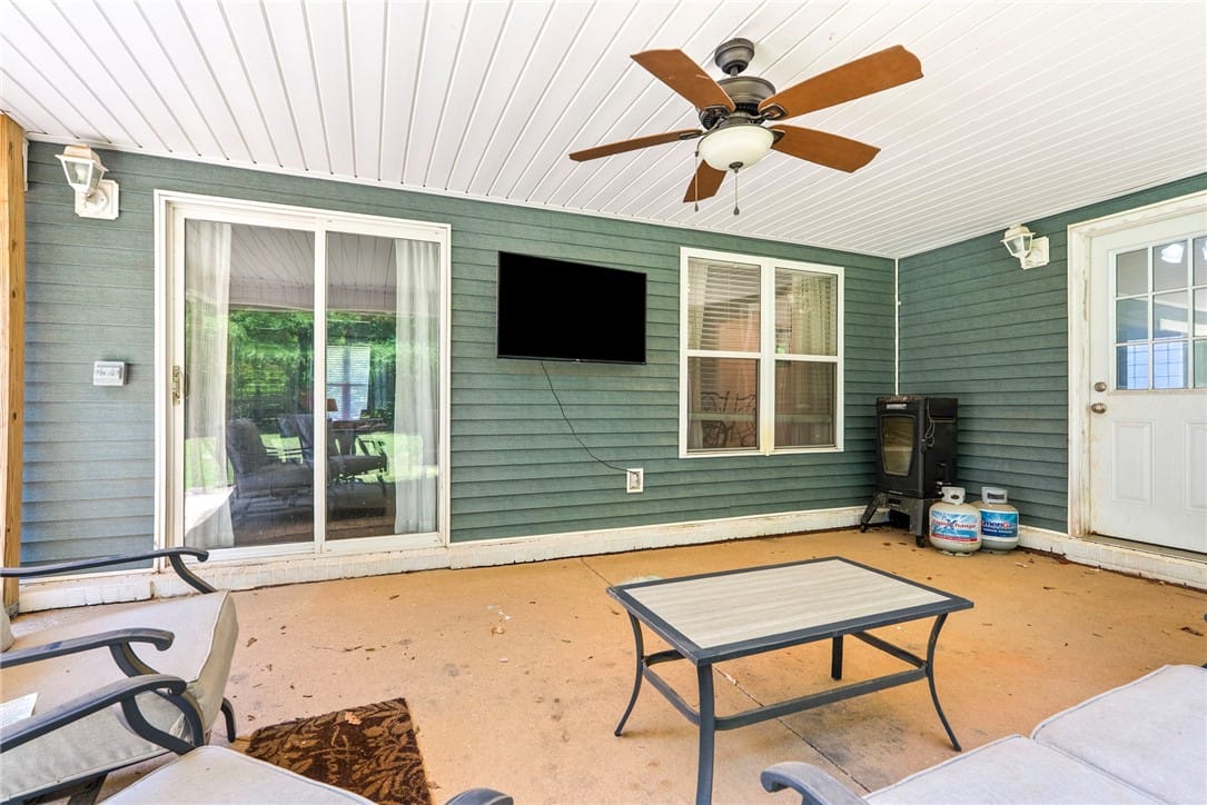2702 Cunningham Ct, Opelika, AL 36801, Enjoy outdoor entertaining on this spacious covere