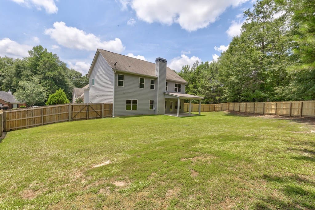 6498 Woodbriar Ln, Midland, GA 31820